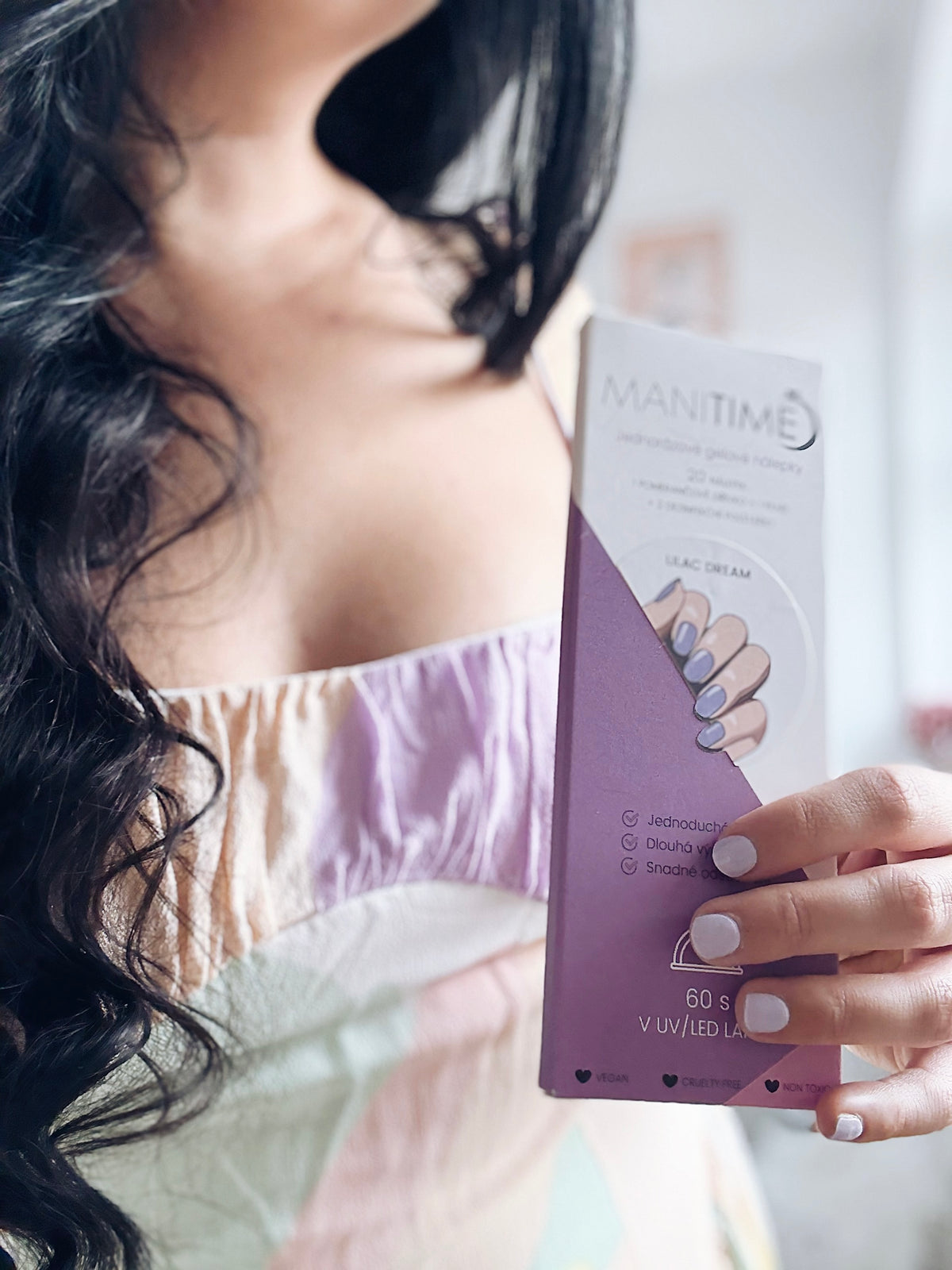 Lilac Dream semi-cured gel nail strips by MANITIME – detail 2