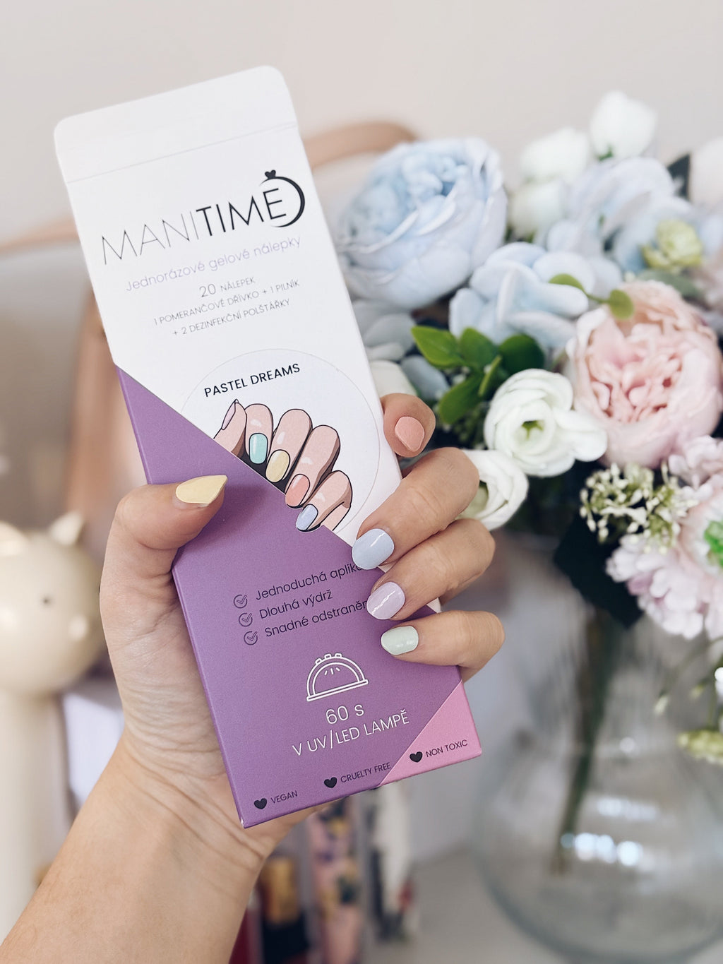 Pastel Dreams semi-cured gel nail strips by MANITIME – detail 6