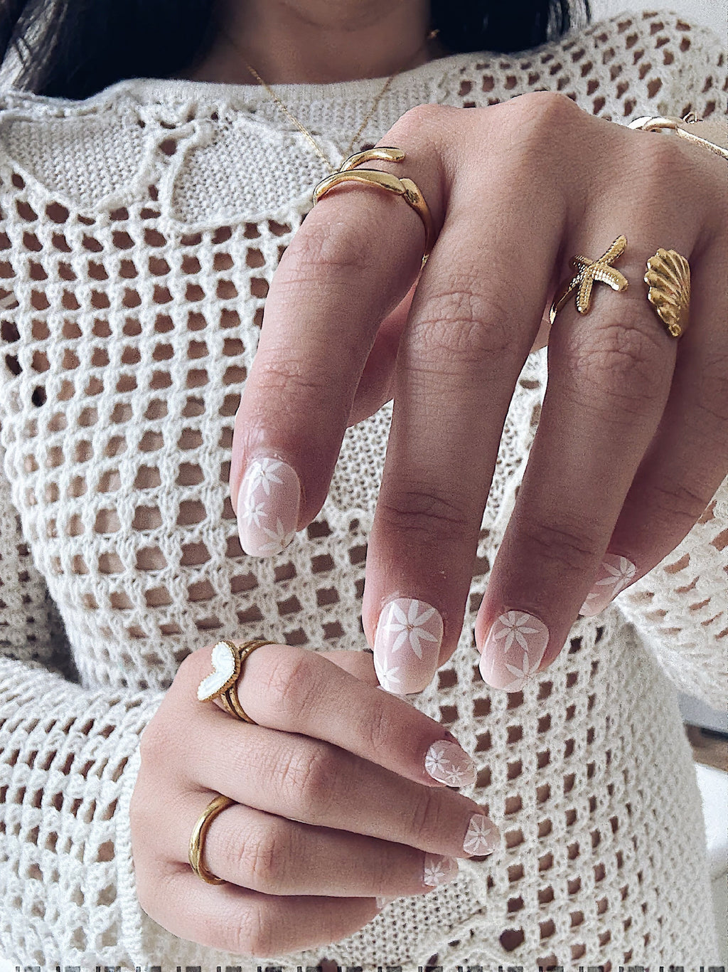 Spring Garden semi-cured gel nail strips by MANITIME – detail 9
