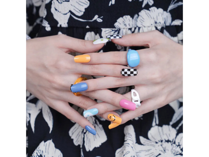 Playful Vibes – Gel Nail Strips
