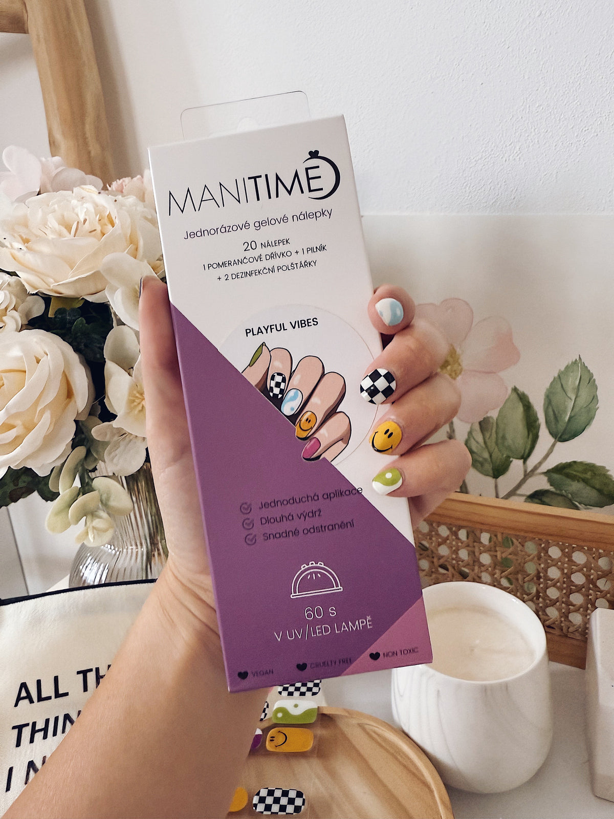 Playful Vibes semi-cured gel nail strips by MANITIME – detail 7