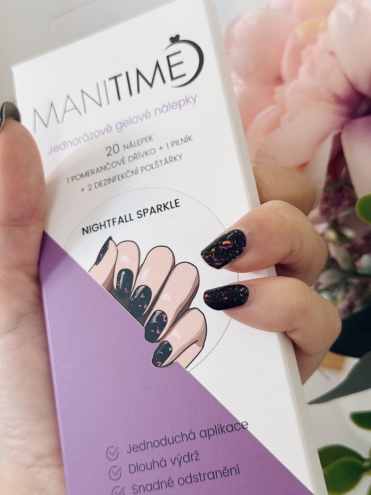Nightfall Sparkle semi-cured gel nail strips by MANITIME – detail 4