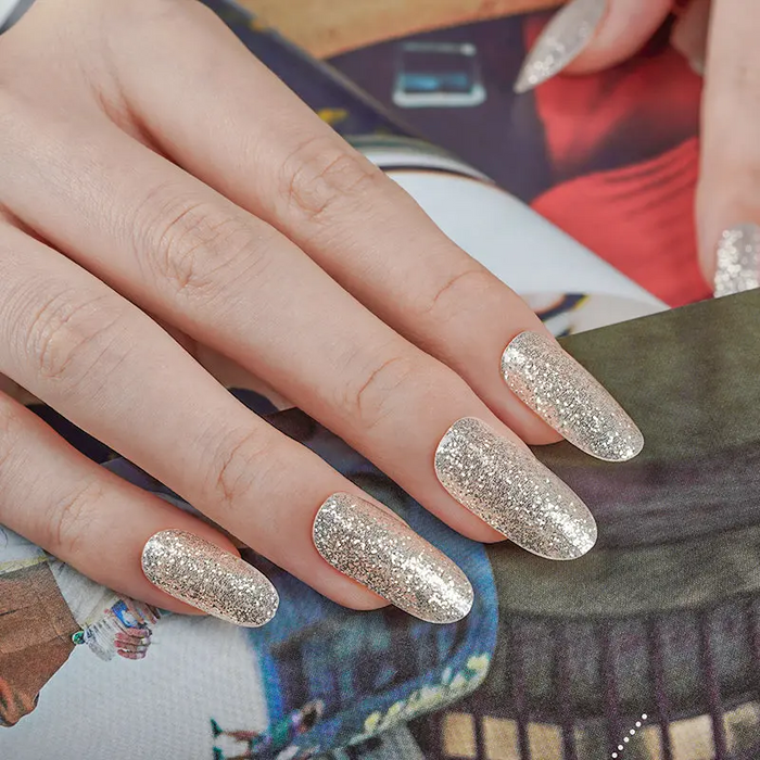 Glowing Sparkle – Gel Nail Strips