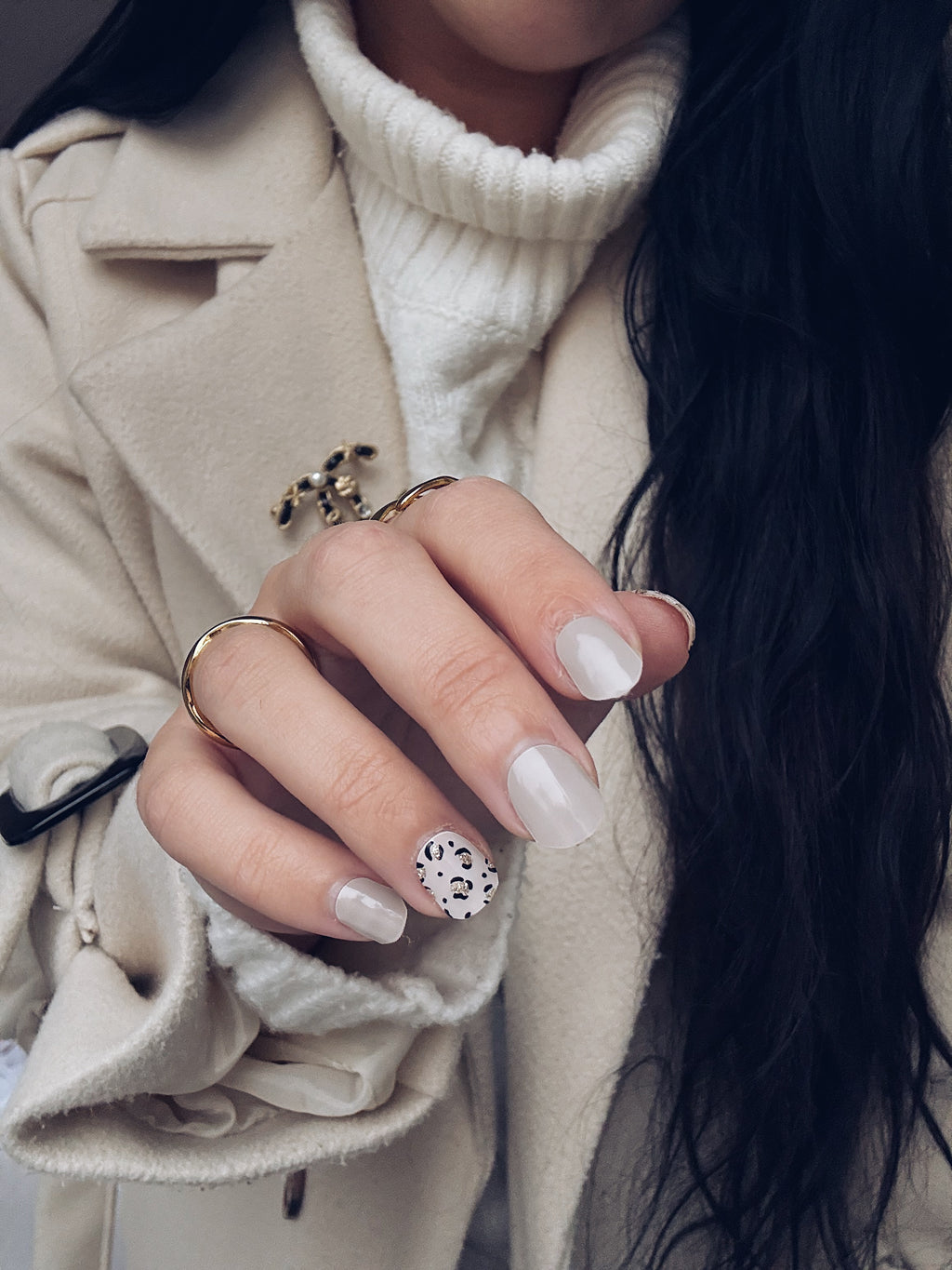 Wild Chic semi-cured gel nail strips by MANITIME – detail 3