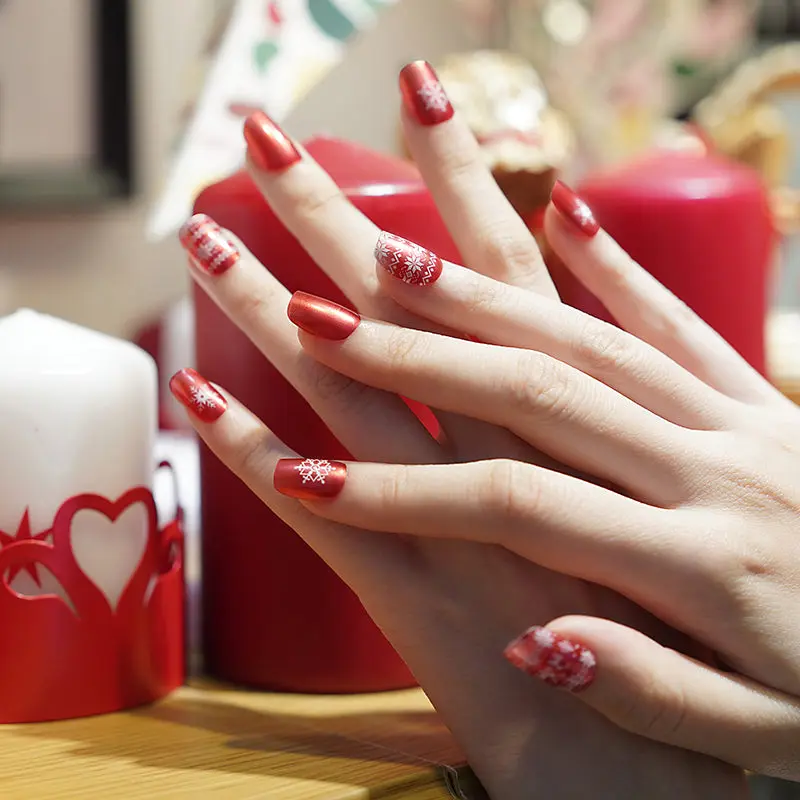 Christmas Vibe semi-cured gel nail strips by MANITIME – detail 2