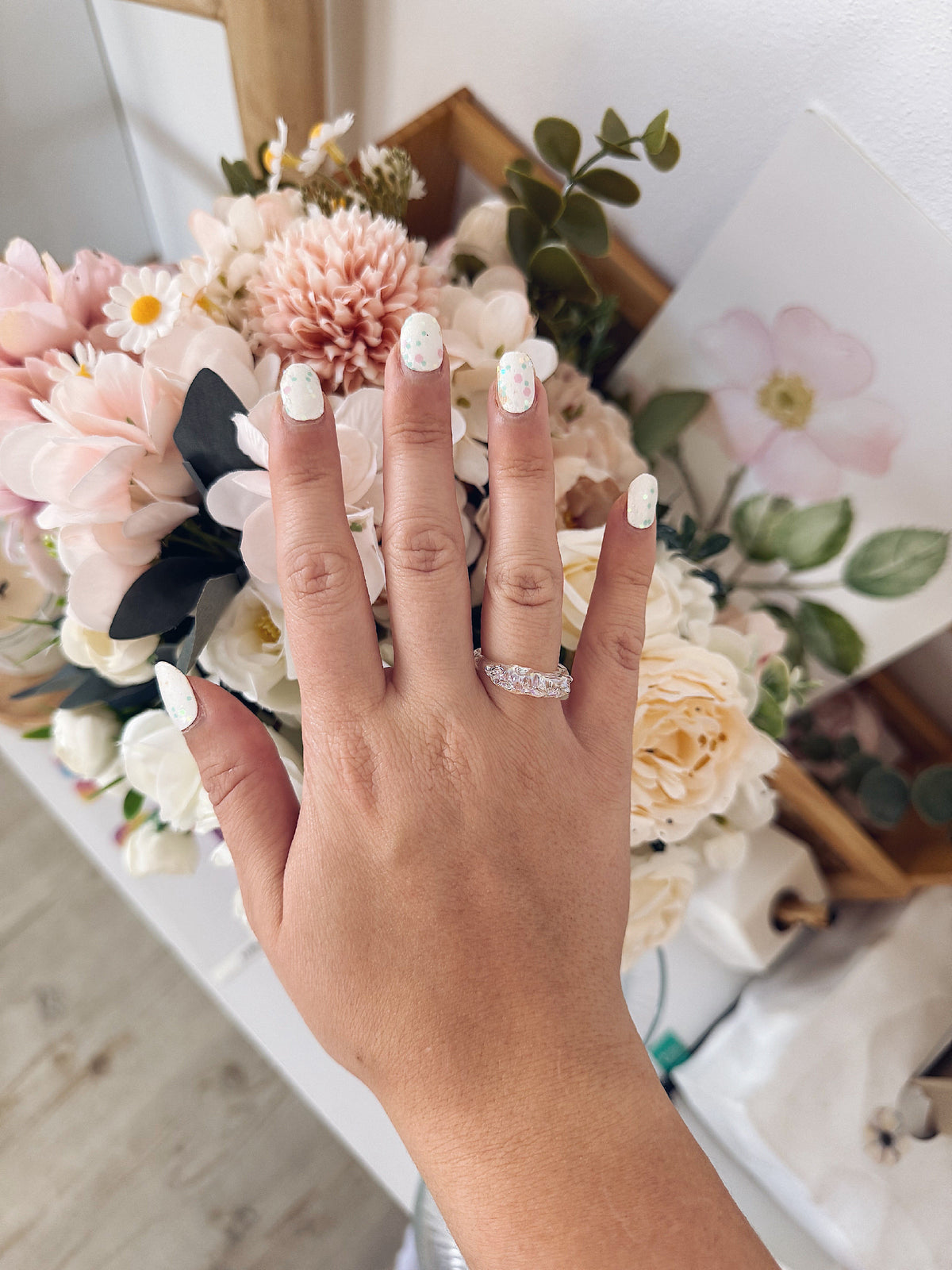 Candy Confetti semi-cured gel nail strips by MANITIME – detail 4