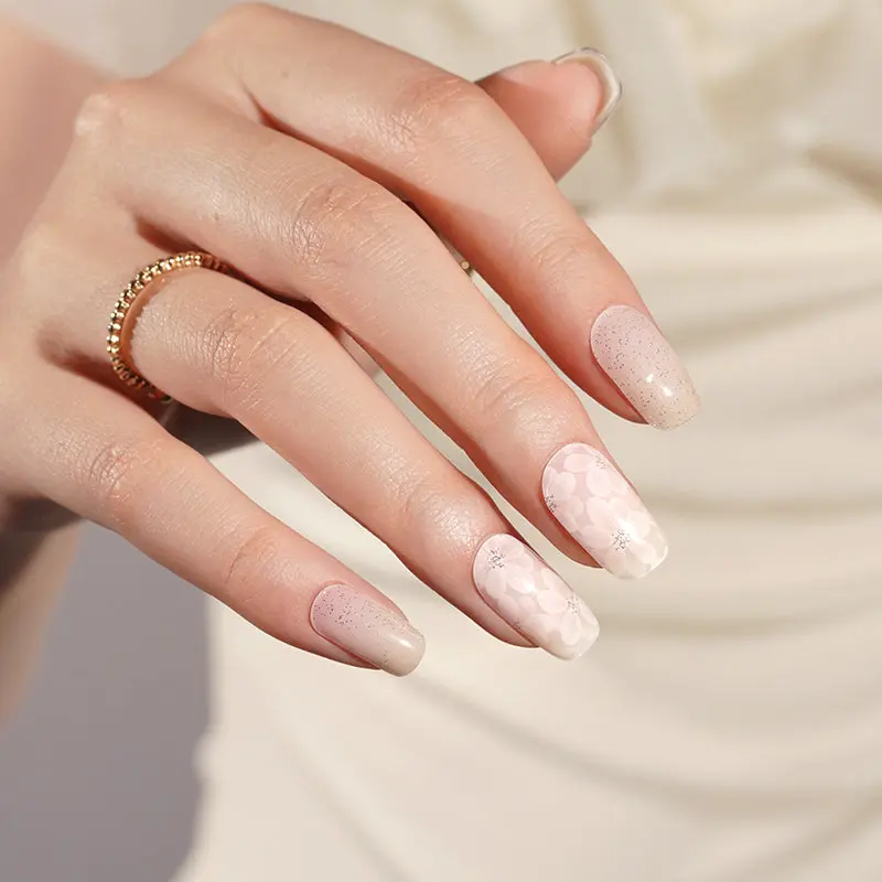 Moonlit Garden semi-cured gel nail strips by MANITIME – detail 2