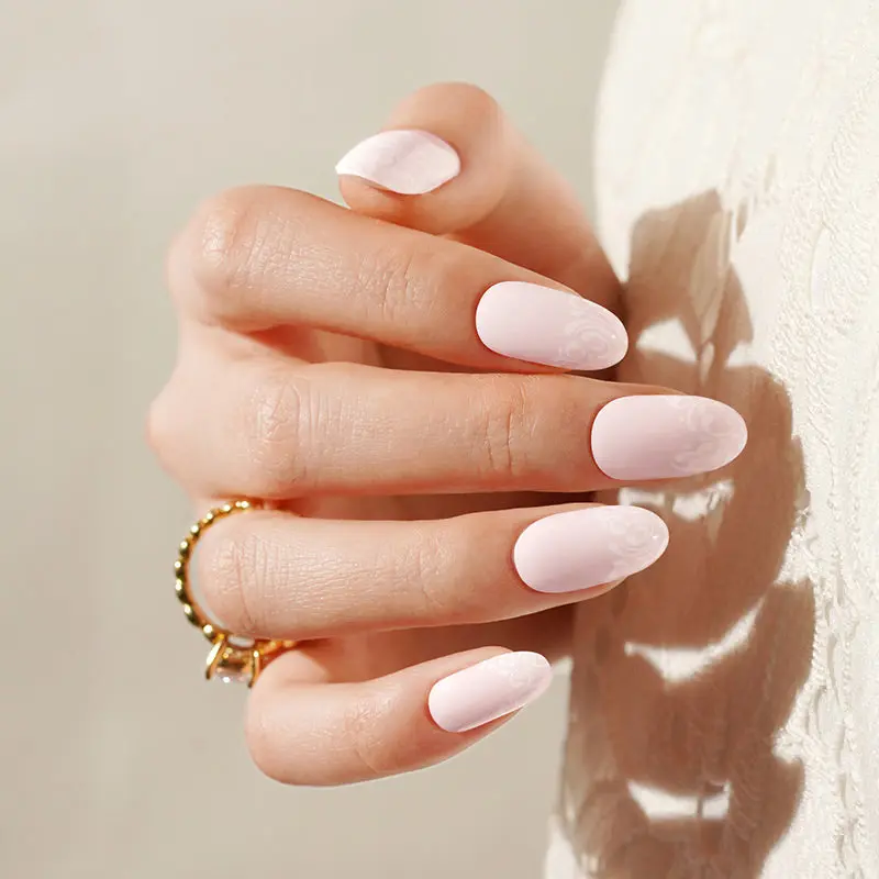 Rosy Touch semi-cured gel nail strips by MANITIME – detail 2