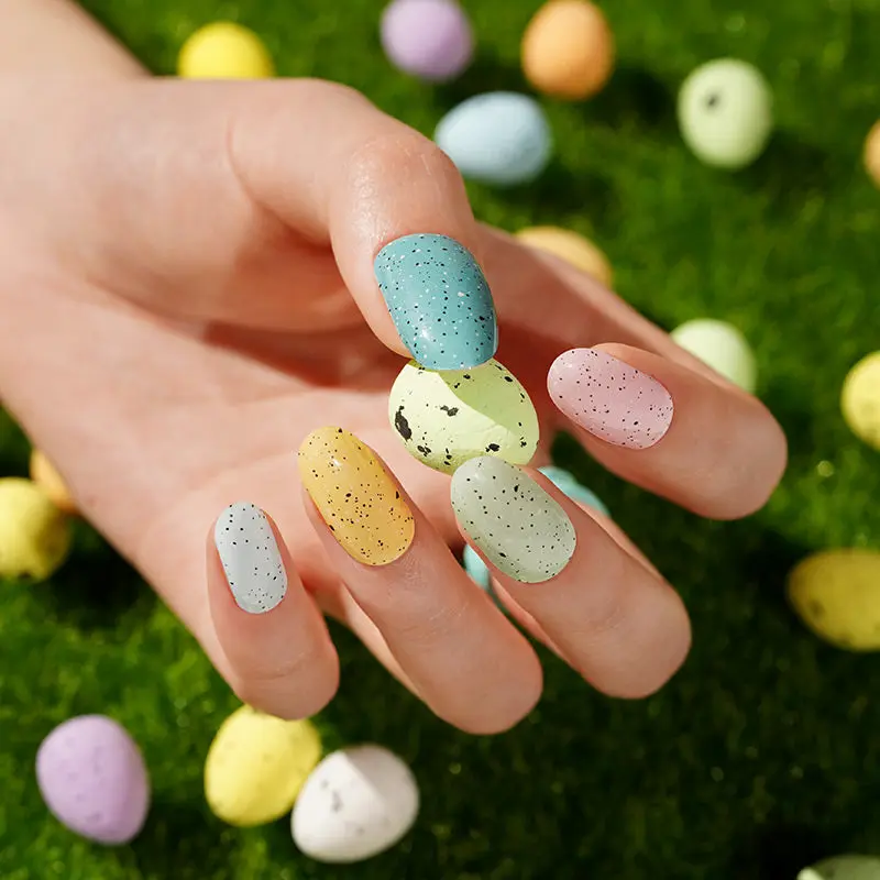 Eggstatic Joy semi-cured gel nail strips by MANITIME – detail 2